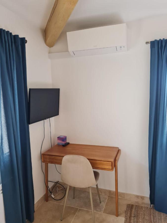 Adorable Maison Independante 30M2 Avec Piscine En Saison Cabris Luaran gambar