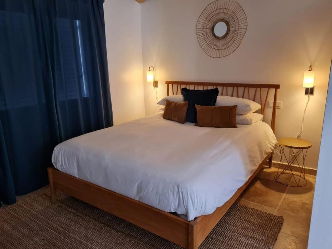 Adorable Maison Independante 30M2 Avec Piscine En Saison Cabris Luaran gambar
