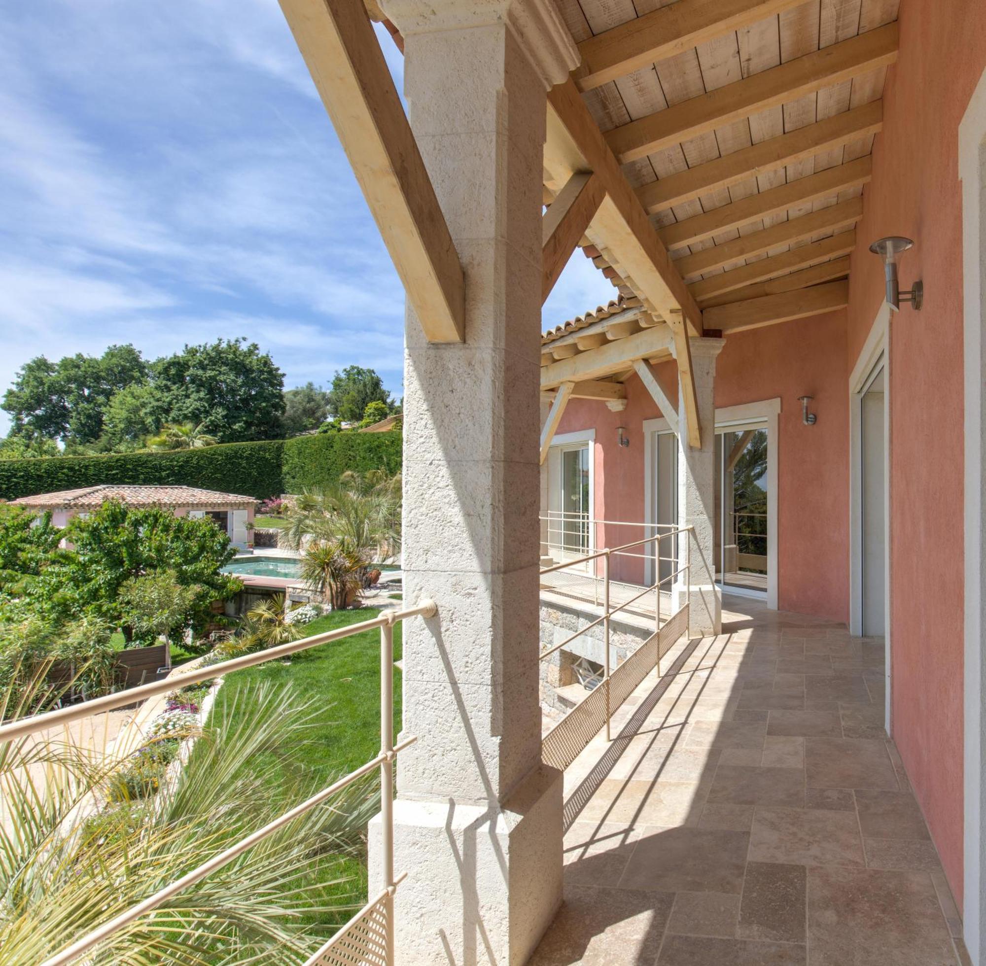 Adorable Maison Independante 30M2 Avec Piscine En Saison Cabris Bilik gambar